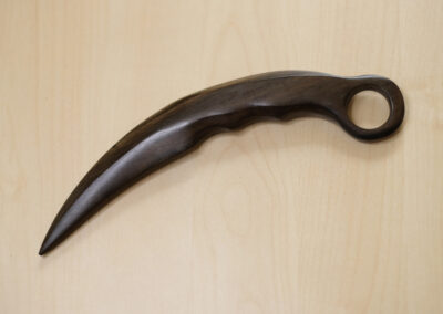 TW055KG – Plain Karambit (Kamagong)